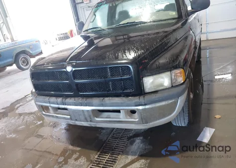 2001 Dodge Ram 1500 St z USA, uszkodzony, nr VIN 1B7HC16Y71S321472